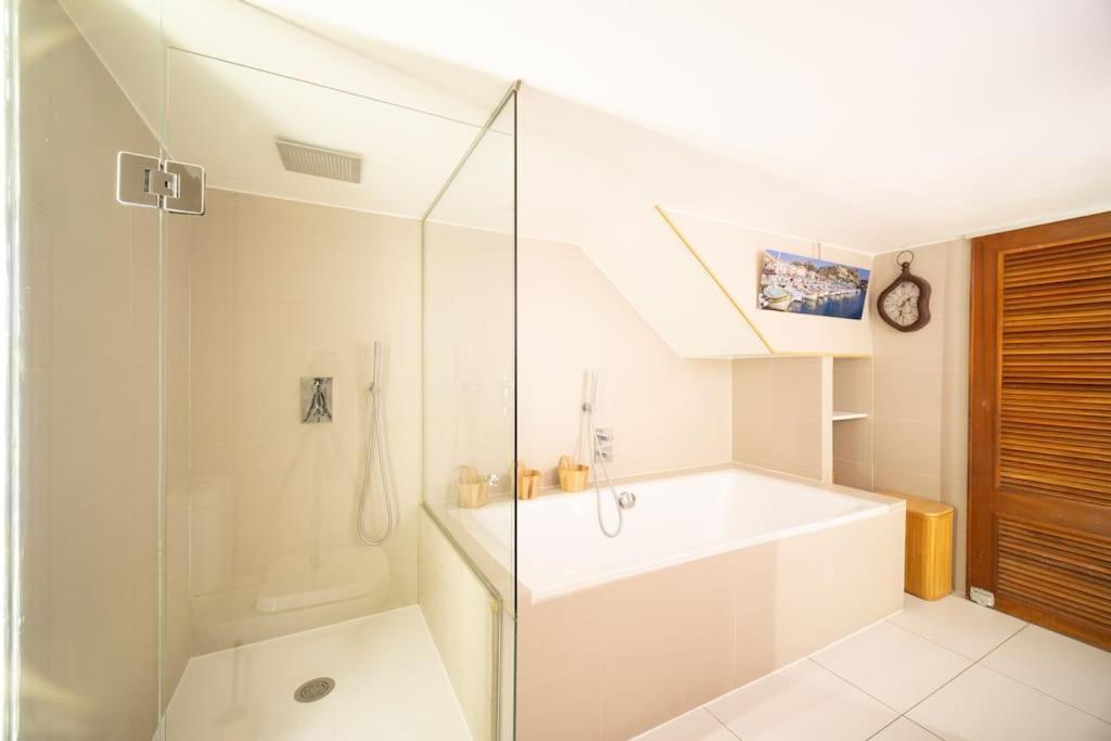 Air-Conditioned Loft In The Heart Of The Old Port Marseille Ngoại thất bức ảnh